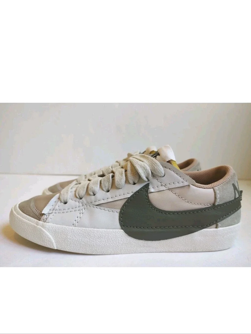 Nike Blazer 77 Low Jumbo Sand Drift Olive Lace Up Sneakers Women's Size 10 Shoes